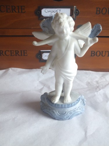 Old vintage small parian - old,