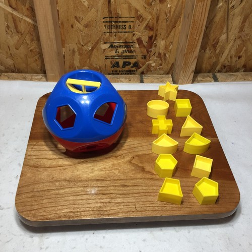 Vtg tupperware shape ball - vtg, shape-o-ball