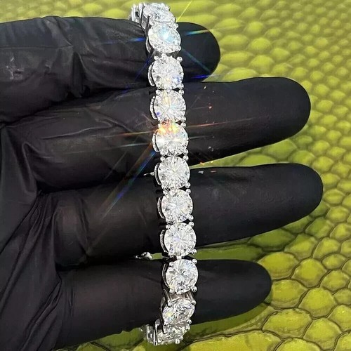 Round cut moissanite - 5, ct