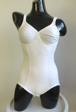 TRIUMPH WHITE LINGERIE