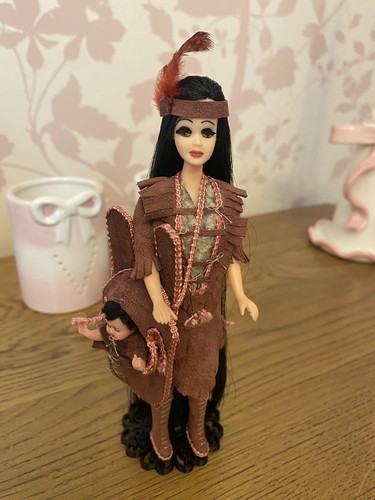 Pippa dawn doll - /,