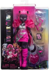 Monster High Catty Noir Fashion Doll with Pet Cat Amulette and Accessories