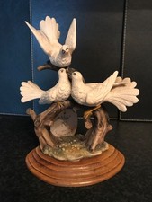 Stile Capodimante 3 Dove Porcelain Statue New