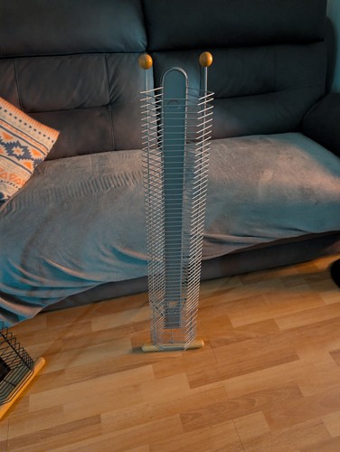Free standing tower - standing, holds