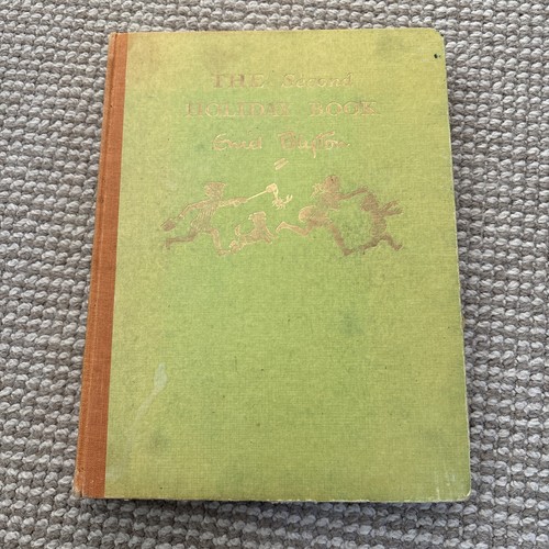 The second holiday book - second,