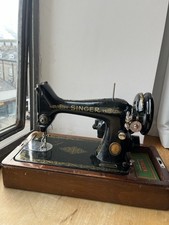 Vintage Singer 99K Antique Sewing Machine Original Case and Accessories