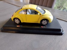 Burago VW Volkswagen New Beetle 1998 Yellow 1:24