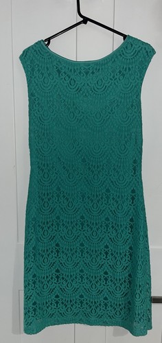 Green sleeveless lace dress - lace,