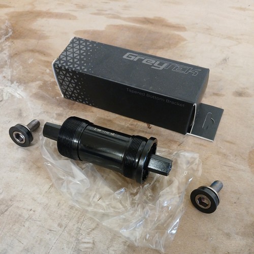 Sealed bearing bottom bracket - bottom,