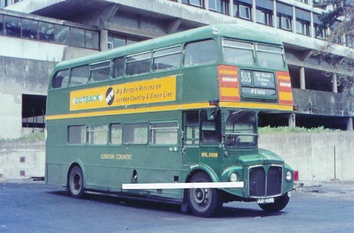 051m 6x4 bus photo - bus,