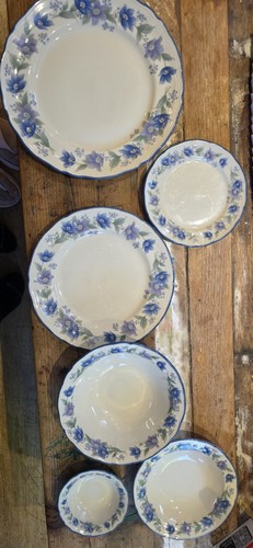 Royal london dinnerware set - of,