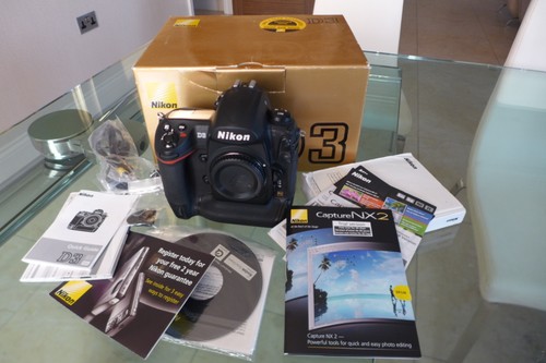Nikon 1mp digital slr - d3,