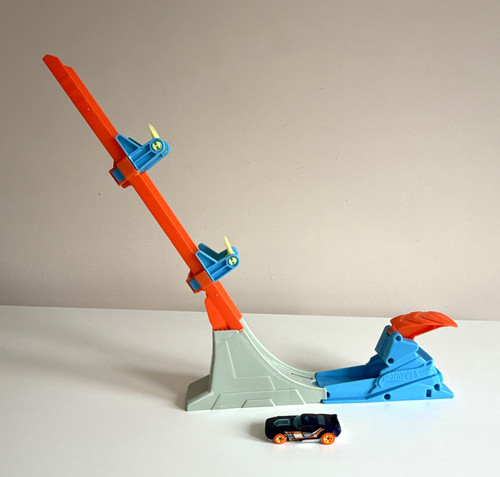 Hot wheels track set with - wheels,