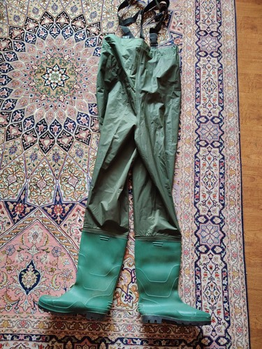 Green pvc chest waders - pvc,