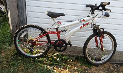Red white child bike - red, child's