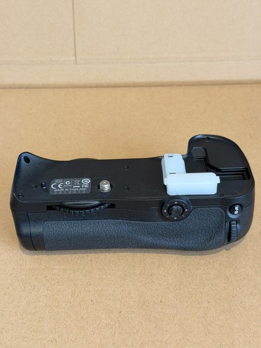 Genuine nikon d10 battery - genuine,