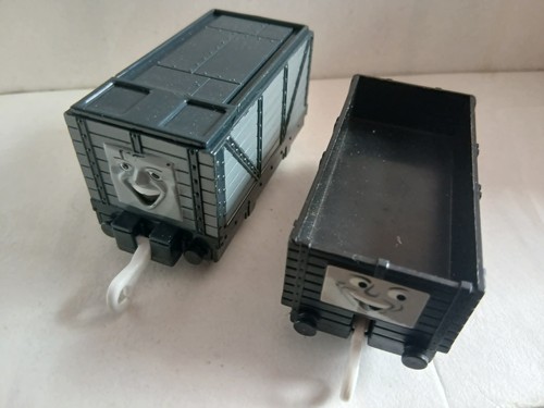 Troublesome trucks tomy - x2,