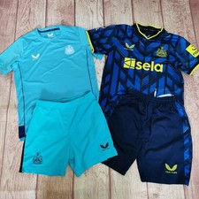Pair of Kids Size 26 Newcastle United 23-24 3rd Castore Football Kit 10-11 Years
