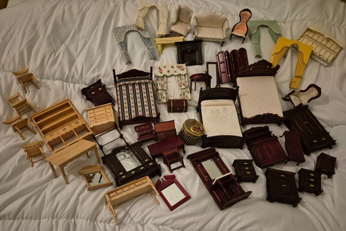 Huge lot dolls - of, house