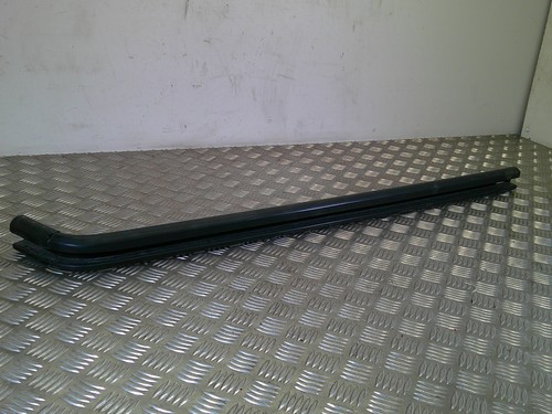 Vauxhall vivaro trafic side - trafic,