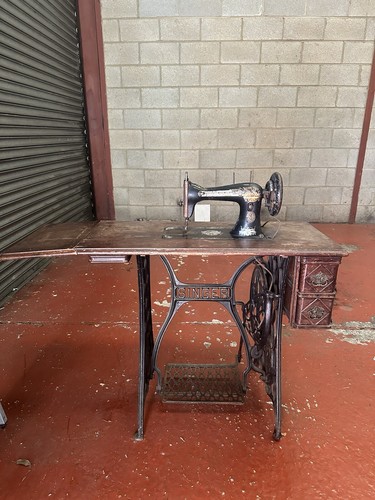 Vintage singer sewing machine - sewing,