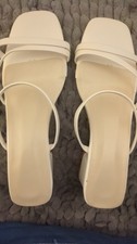 well Worn Cream Strapped Heel Adult Size 5