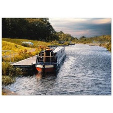 Boat on the Clyde Canal |