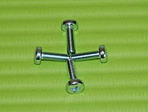 Fixing screw attach - to,
