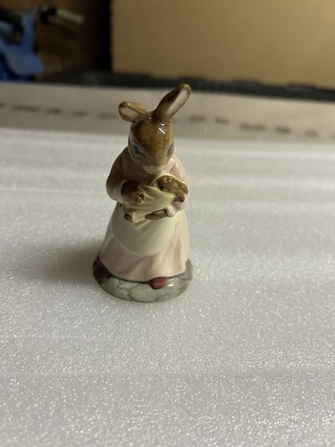 Mother baby bunnykin royal - mother,