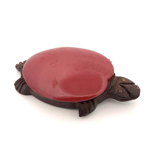 Vintage estate bakelite brooch - vintage,