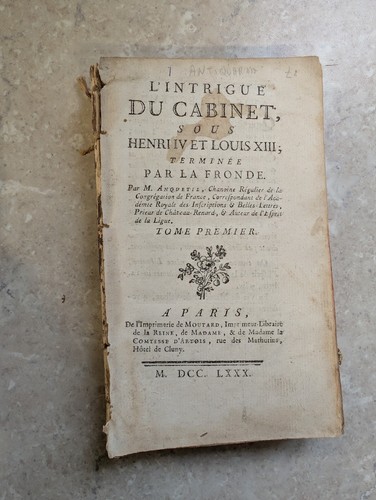 Vol intrigue du - 1,