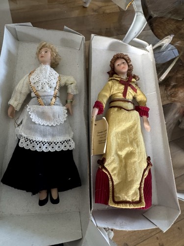 Dolls house miniature - dolls,