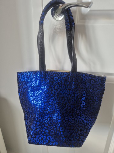 Stunning blue leopard animal - stunning,