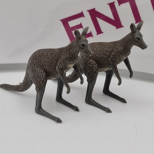 Vintage britains kangaroo - x,