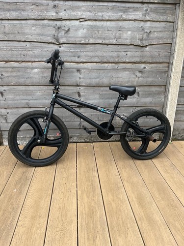 Zinc bmx with giro and - and, pegs
