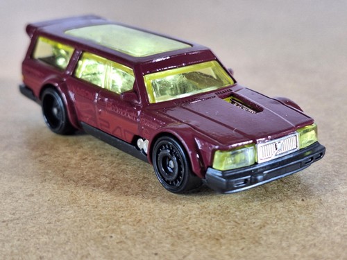 Hot wheels volvo 240 - wheels,