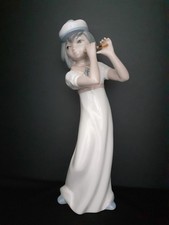 CasAdes - The Young Porcelain