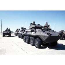 Trumpeter 7268 LAV-25 8x8
