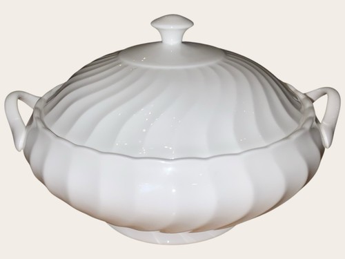 Wedgwood candlelight vegetable - candlelight,