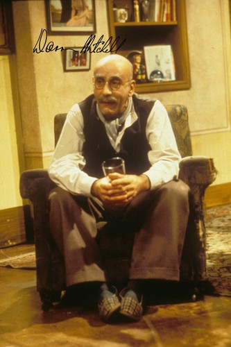 Warren mitchell signed 6x4 - mitchell,