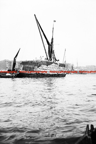 F000189 topsail barge the - f000189,