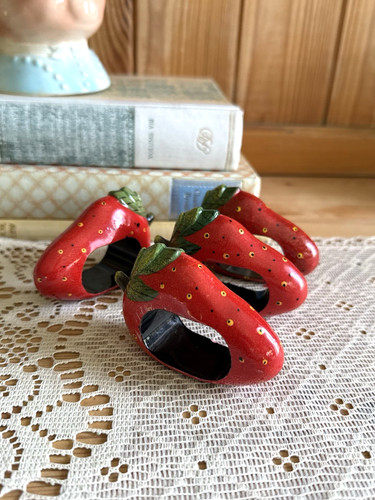 Vintage napkin rings - vintage,