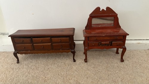 Dolls house wooden - 1:12,