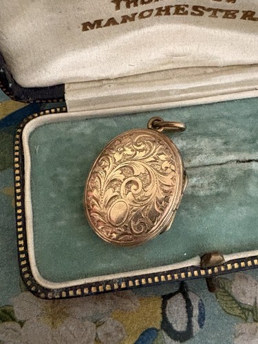 Lovely vintage antique rolled - lovely,
