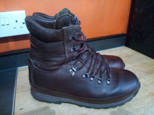 Altberg defender combat high - defender,