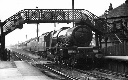 1937 hest bank - bank, train