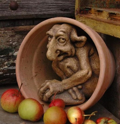 Gargoyle statue sculpture - gargoyle,