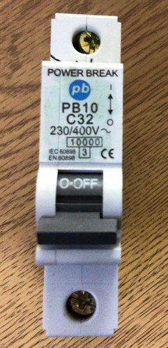 Power break pb10 c32 - break, 32amp
