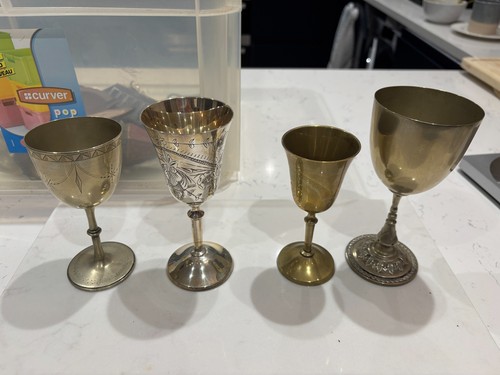 Silver style trophies - 4x,