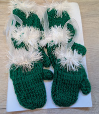 Handmade Knitted Mitten Christmas Hanging Decorations Set of 6 Green White
